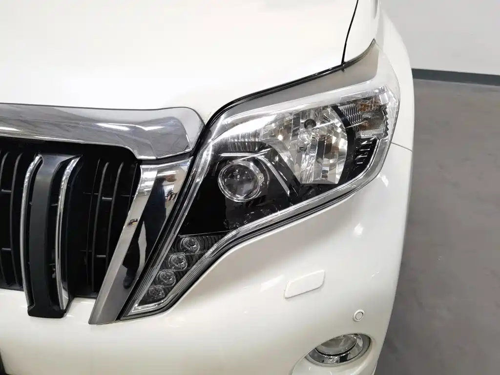 Фото 7 - Toyota Prado