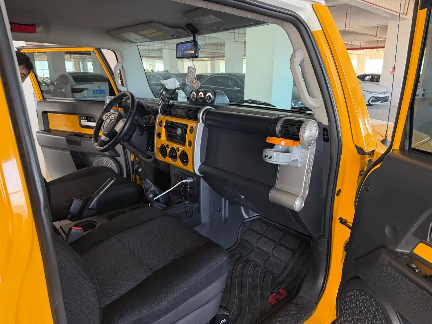 Toyota FJ Cruiser 2007 4.0L фото 6