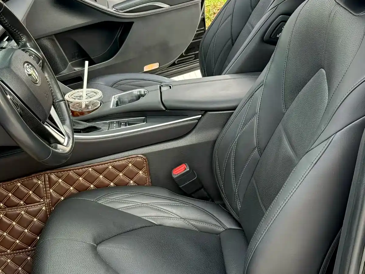 Toyota Avalon 2019 Hybrid 2.5L XLE Premium Edition China V фото 4