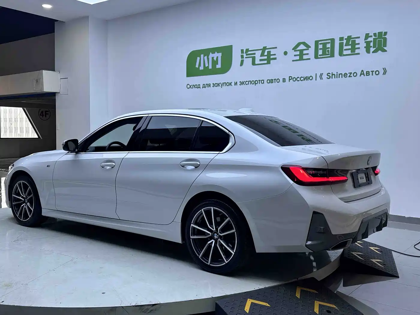 BMW 3-SERIES
