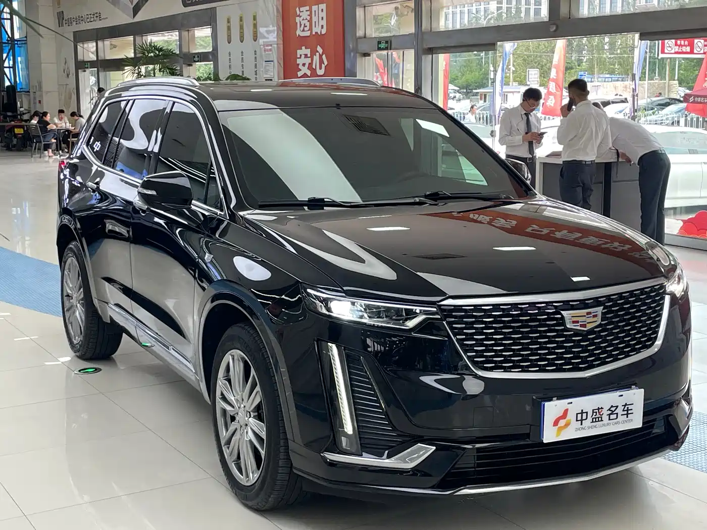 Cadillac XT6 2022 2.0T 7-Seater 4WD Luxury Edition фото 3