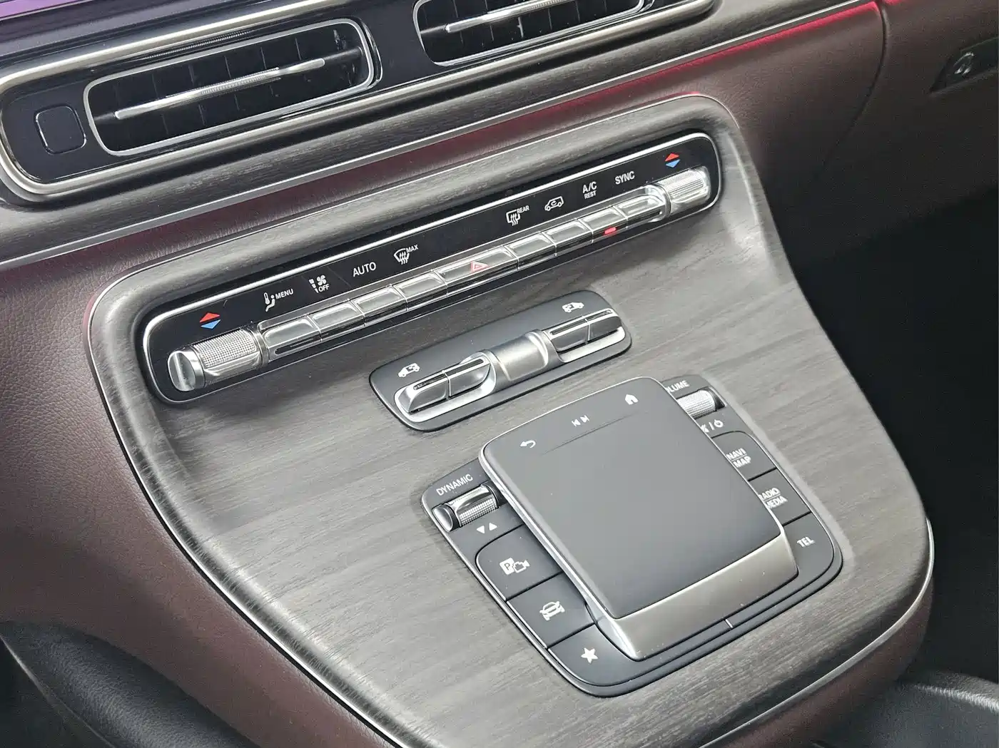 Mercedes-Benz V-Class 2025 2024 V 300 L Long Wheelbase Luxury Edition