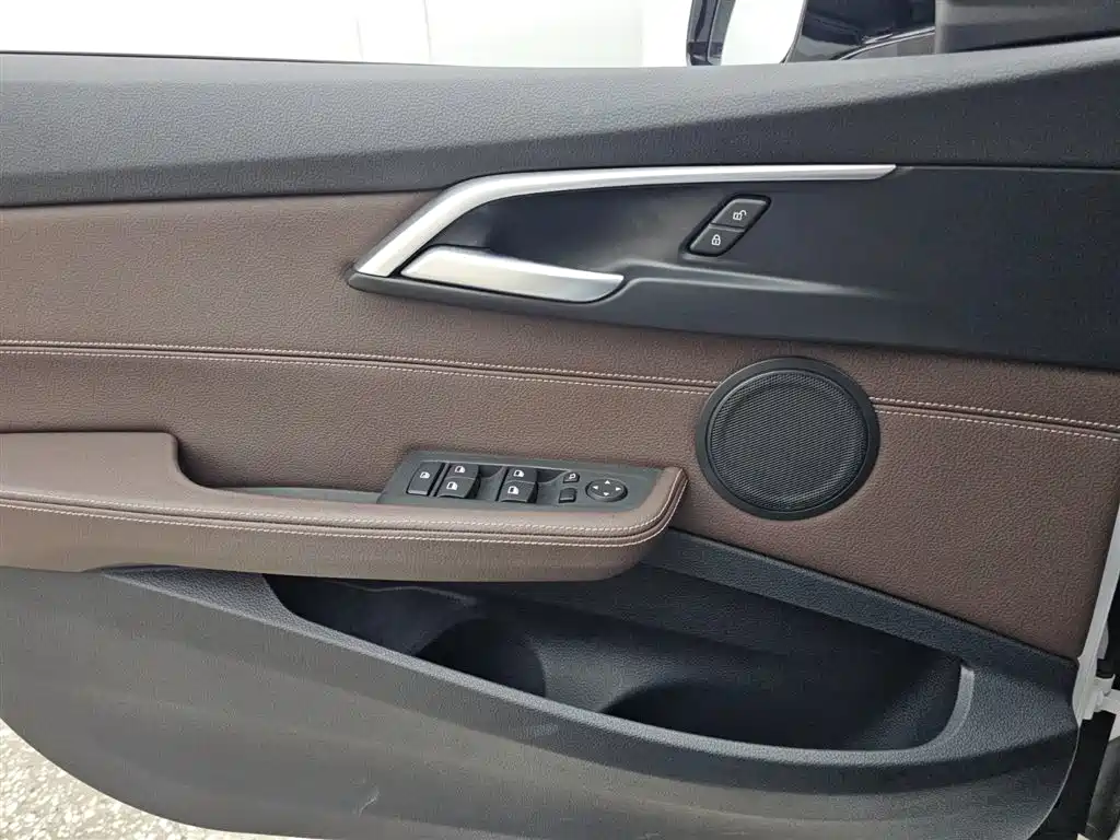BMW 1 Series 2020 Model 120i M Sport Package фото 8