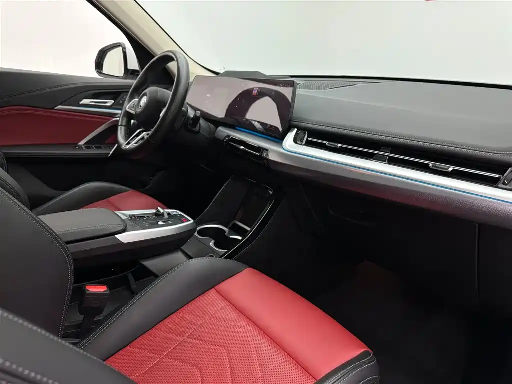BMW iX1 2023 xDrive30L M Sport Package фото 15