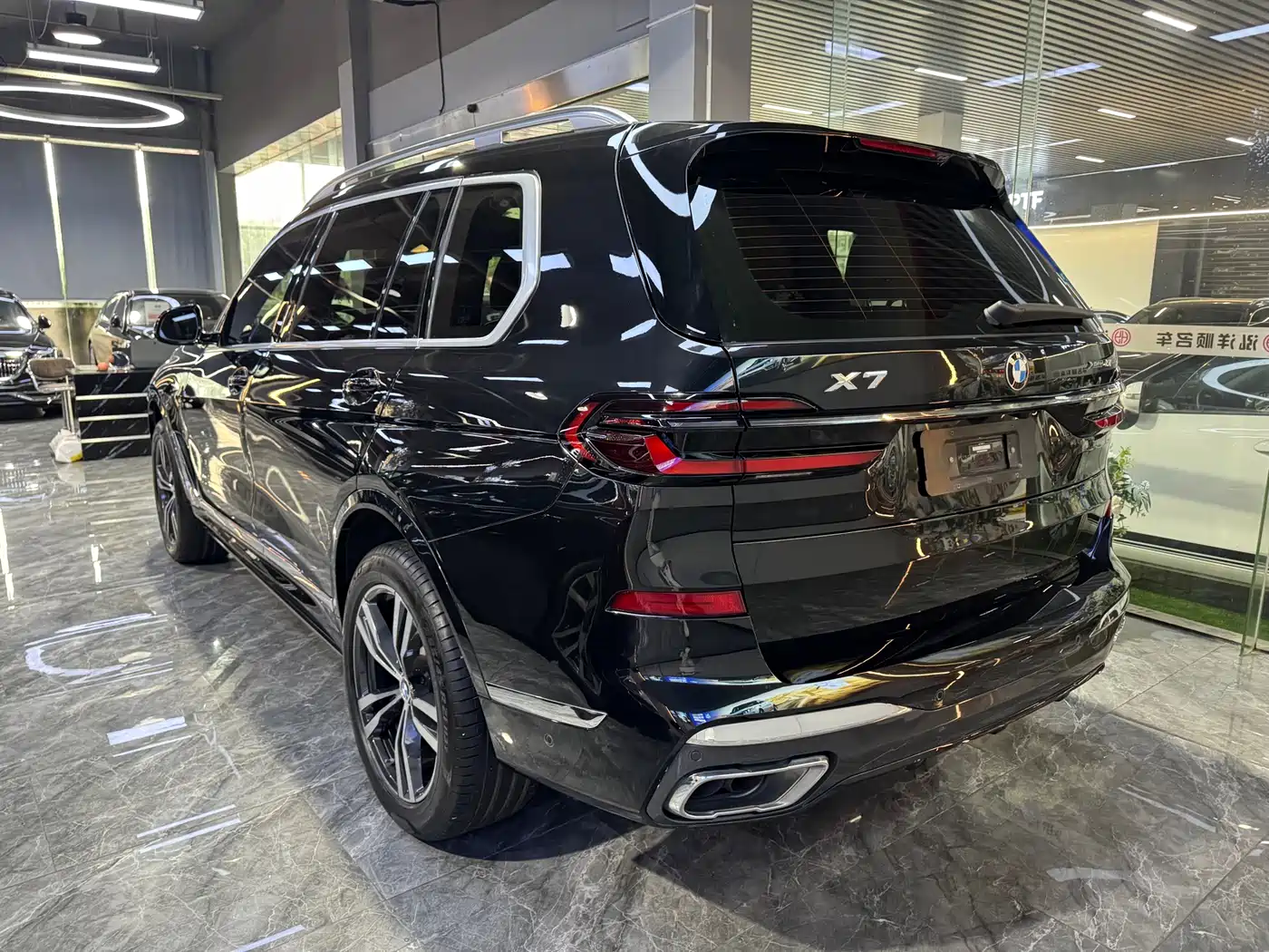 BMW X7 2023 xDrive40i Leading Luxury Package фото 26