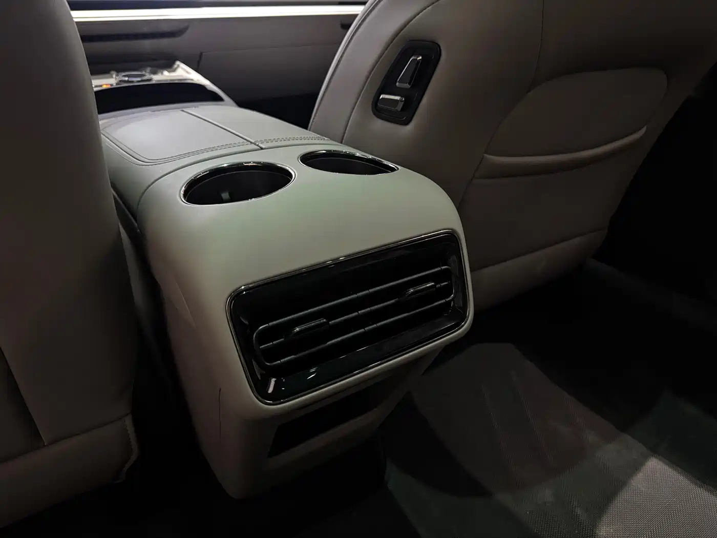 GEELY GALAXY GALAXY SPARKLE 8