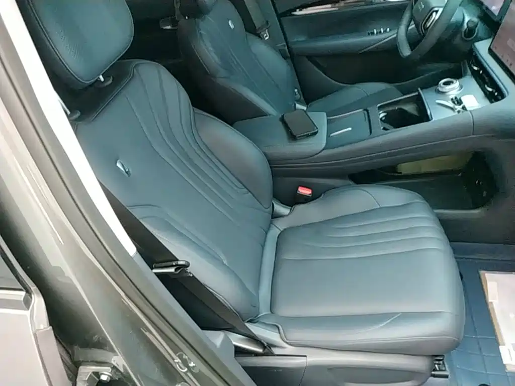 Фото 25 - Geely Galaxy Galaxy E5