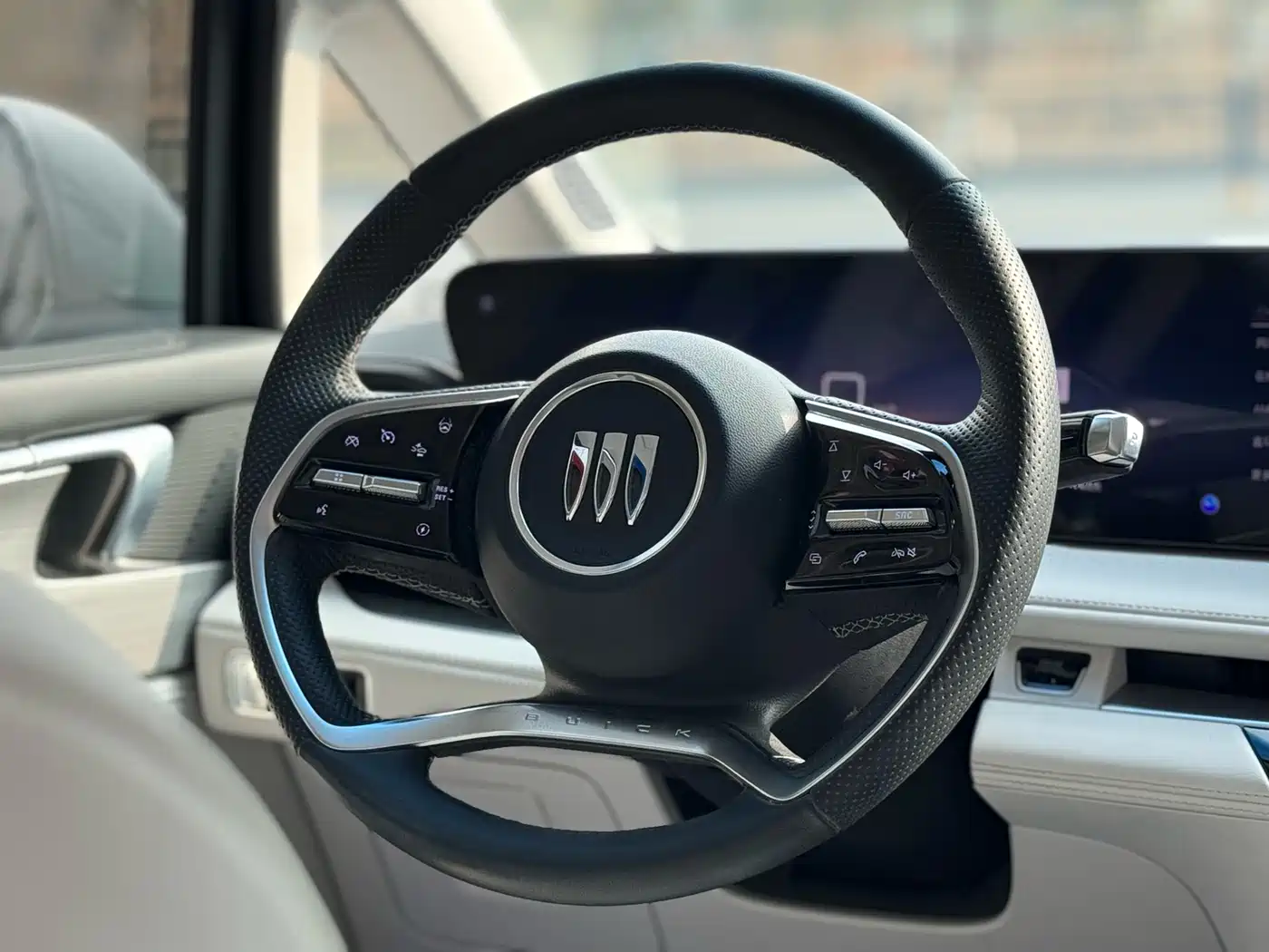 BUICK GL8 NEW ENERGY