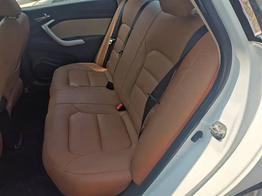 Changan Yuexiang V7 2017 2016 1.6L Manual Fashion Version China V