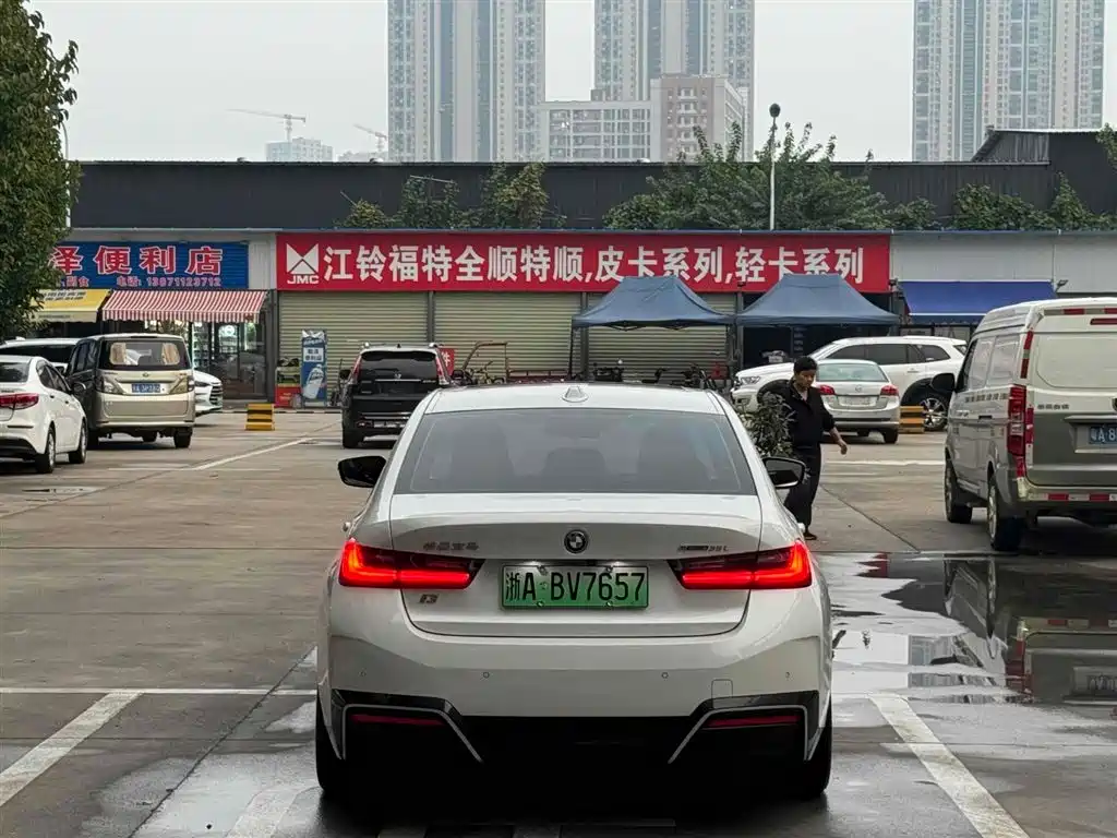 BMW i3 2024 eDrive 35 L фото 5