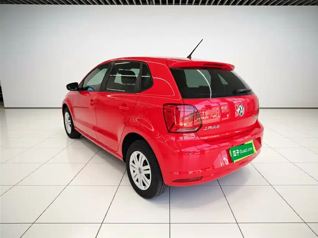 Volkswagen Polo 2016 1.4L Automatic Trend фото 5
