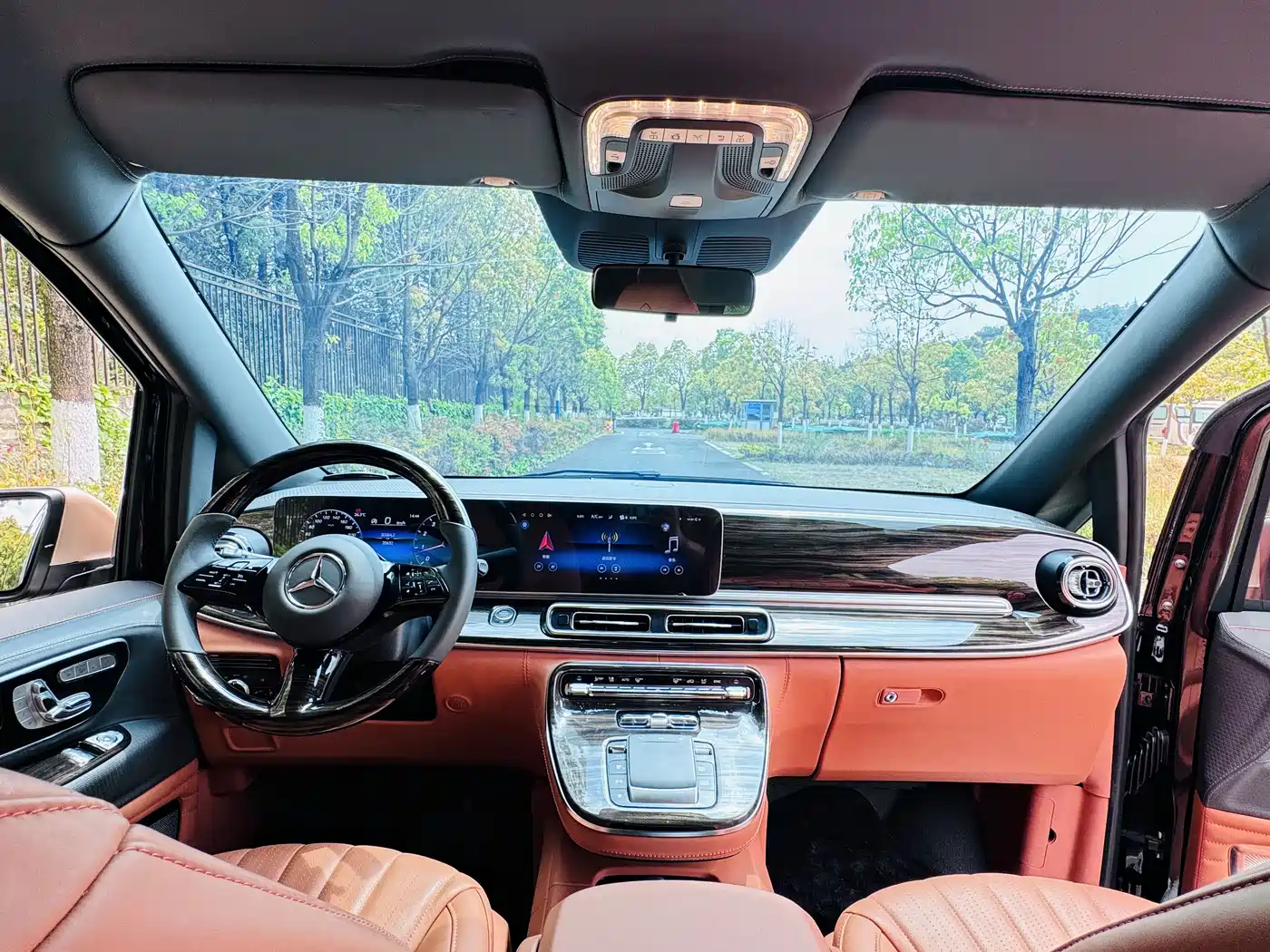 Mercedes-Benz Vito 2024 2.0T Elite Edition 7-Seater фото 10