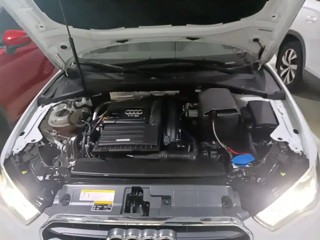 Audi A3 2016 Sportback 35 TFSI Leadership фото 20