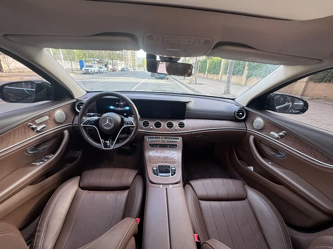 MERCEDES-BENZ E CLASS