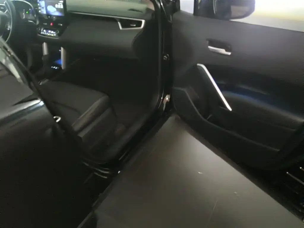 Toyota Frontlander 2023 2.0L CVT Luxury Edition фото 11