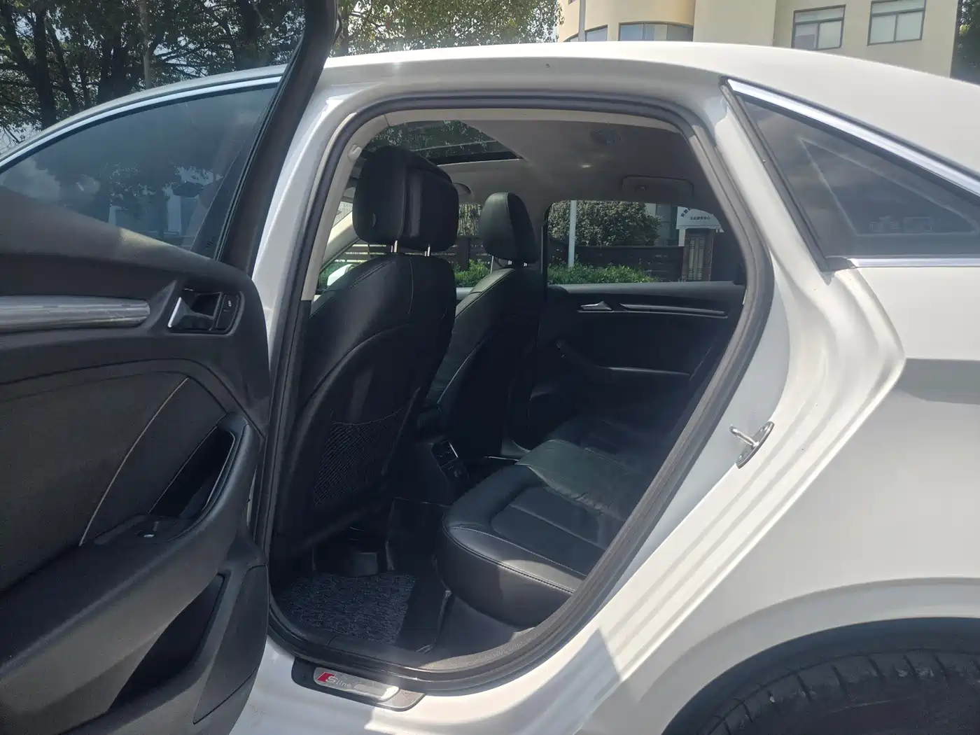Audi A3 2015 Limousine 40 TFSI Automatic Comfort фото 6
