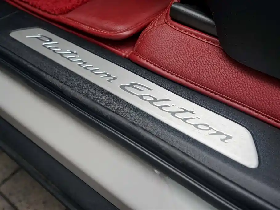 Porsche Cayenne New Energy 2023 Cayenne E-Hybrid 2.0T Platinum Edition фото 21