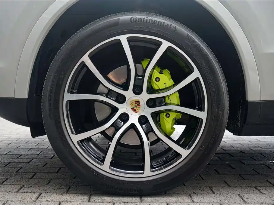 Porsche Cayenne New Energy 2023 Cayenne E-Hybrid 2.0T Platinum Edition фото 8