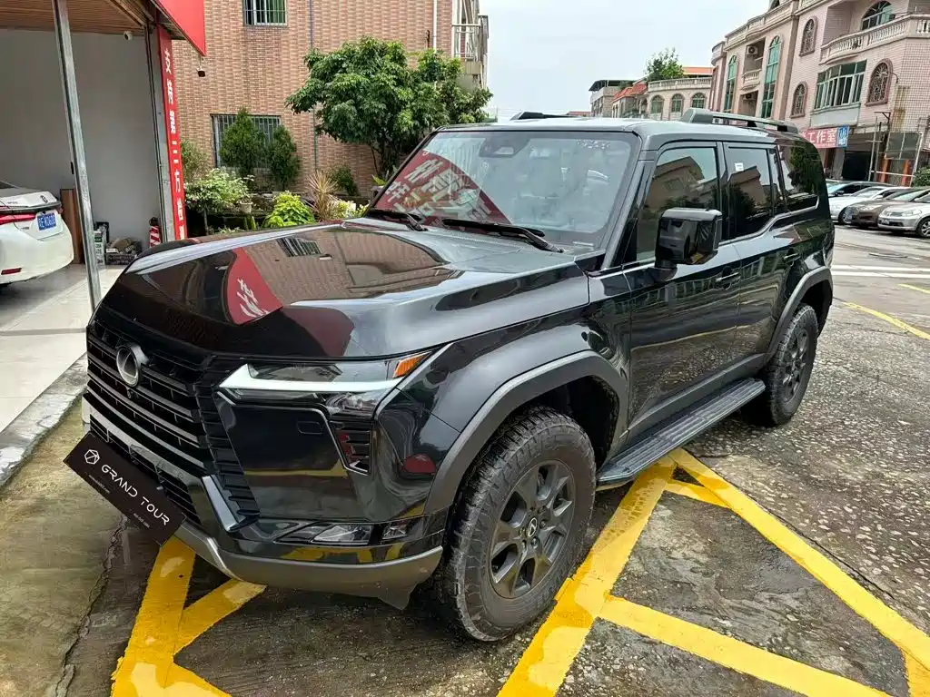 Lexus GX 2024 OVERTRAIL Summit Edition