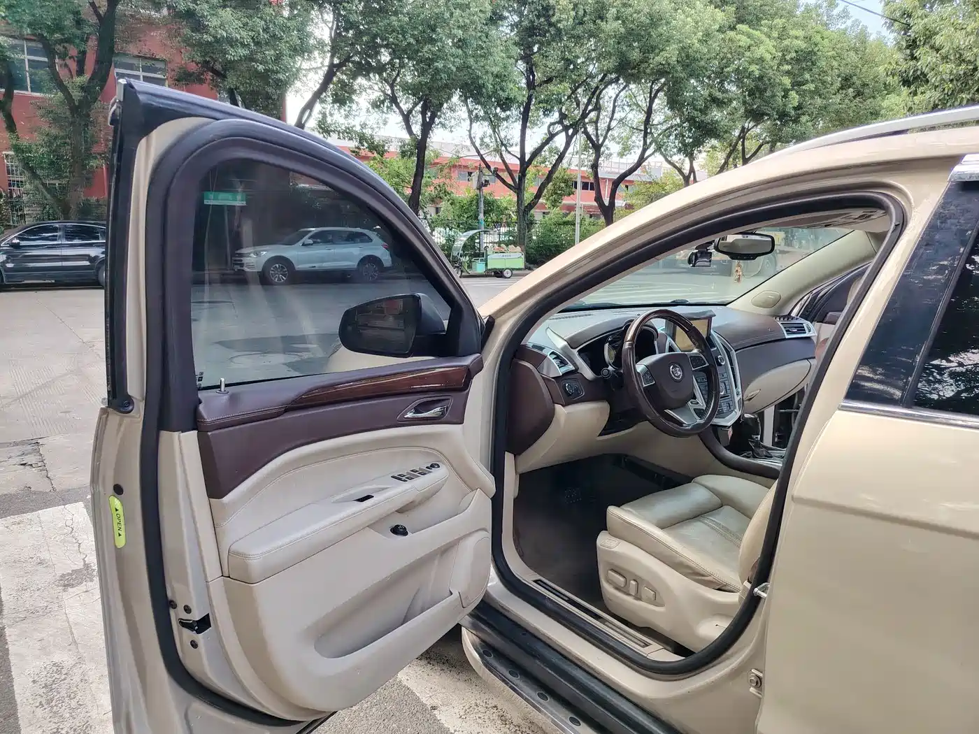 Cadillac SRX 2011 2011 Model 3.0L Flagship
