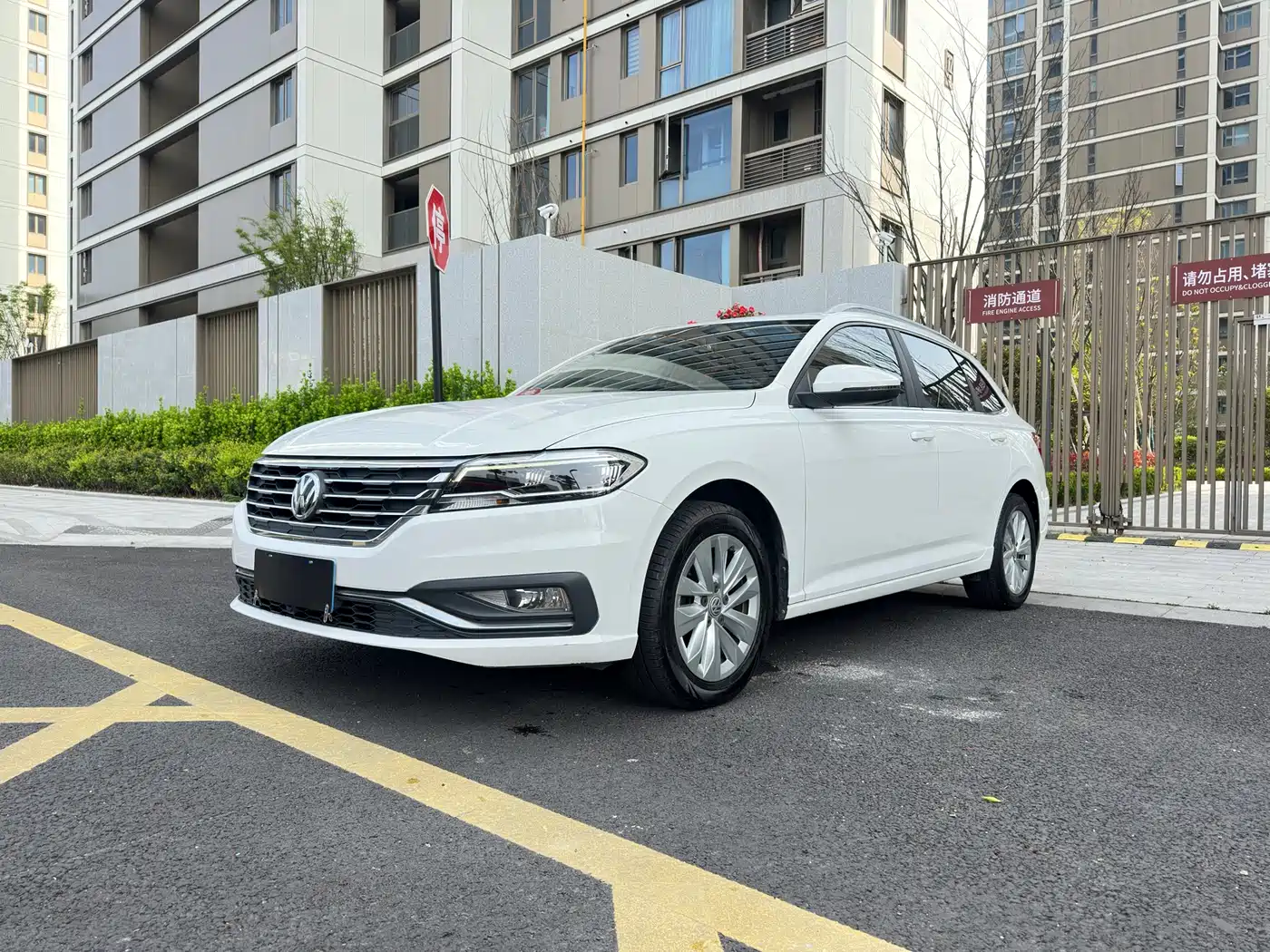 Volkswagen Lavida 2018 Hatchback 200TSI DSG Comfort Edition China V