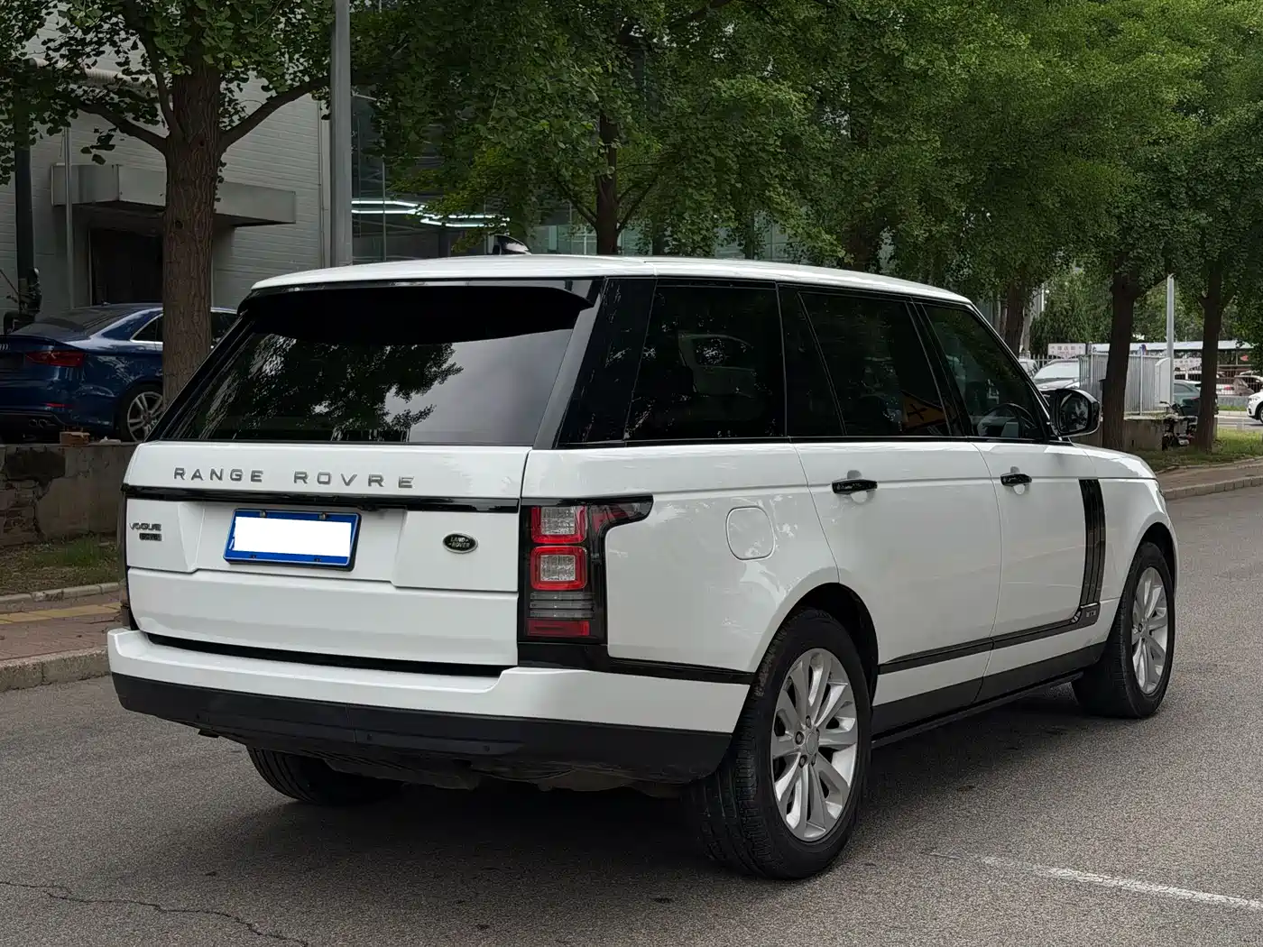 Land Rover Range Rover 2017 3.0 SC V6 Vogue LWB (Long Wheelbase) фото 4