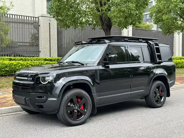 Land Rover Defender 2023 Model Year 130 3.0T P400 HSE