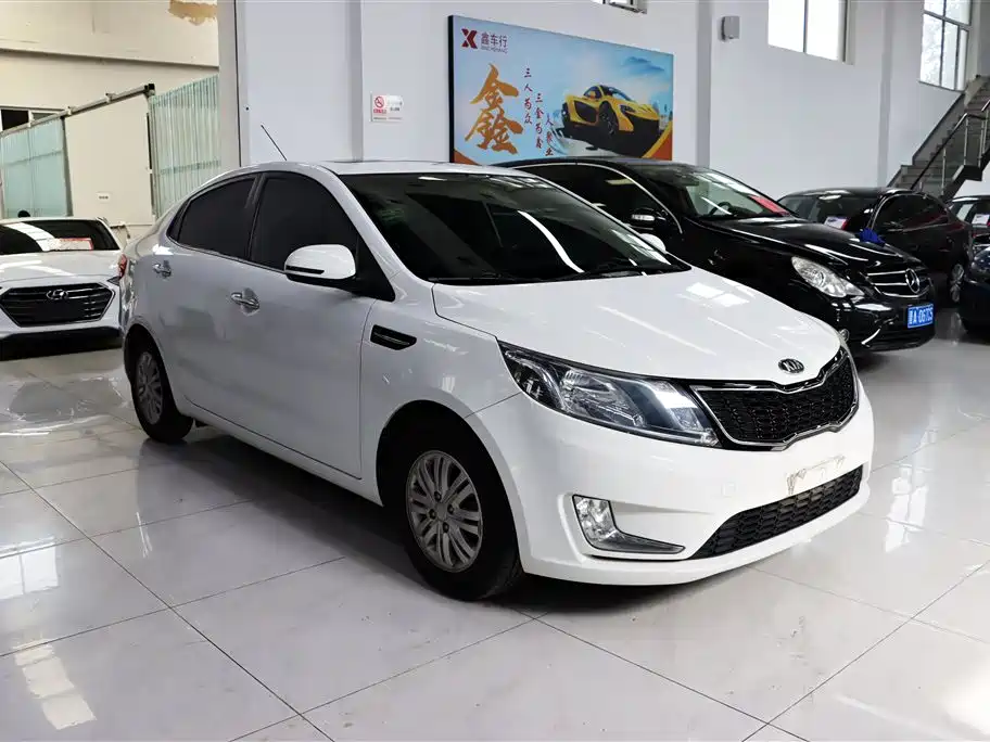 Kia K2 2012 Sedan 1.4L AT GLS Commemorative Edition фото 3