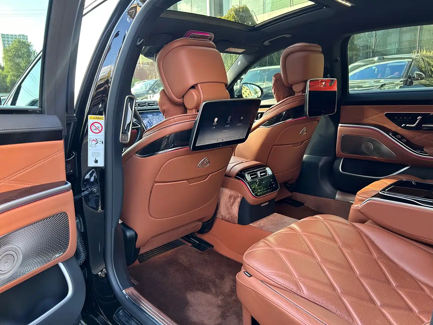 Фото 18 - Mercedes-Benz Maybach S-Class