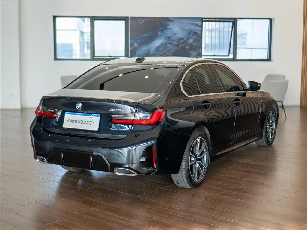 BMW 3 Series 2025 325i M Sport Package фото 5