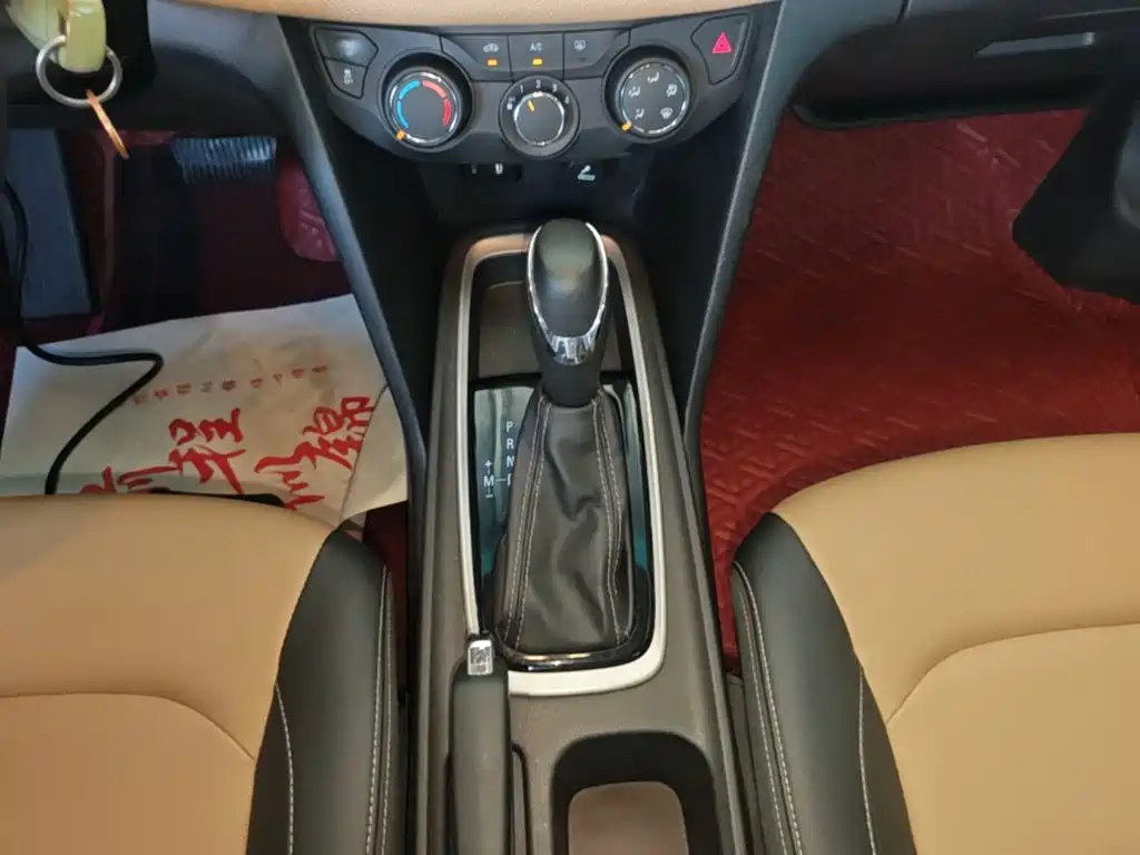 CHEVROLET CRUZE