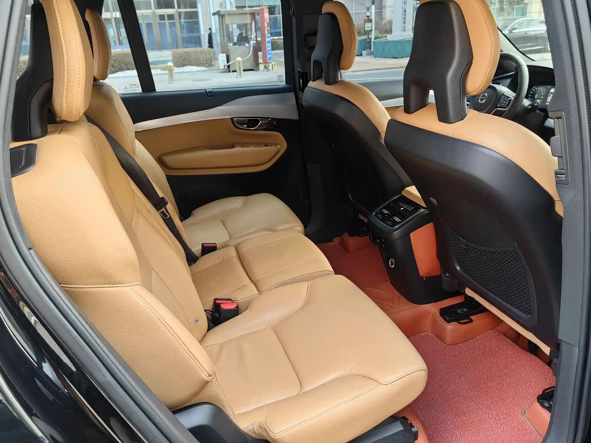 Photo 17 - Volvo XC90