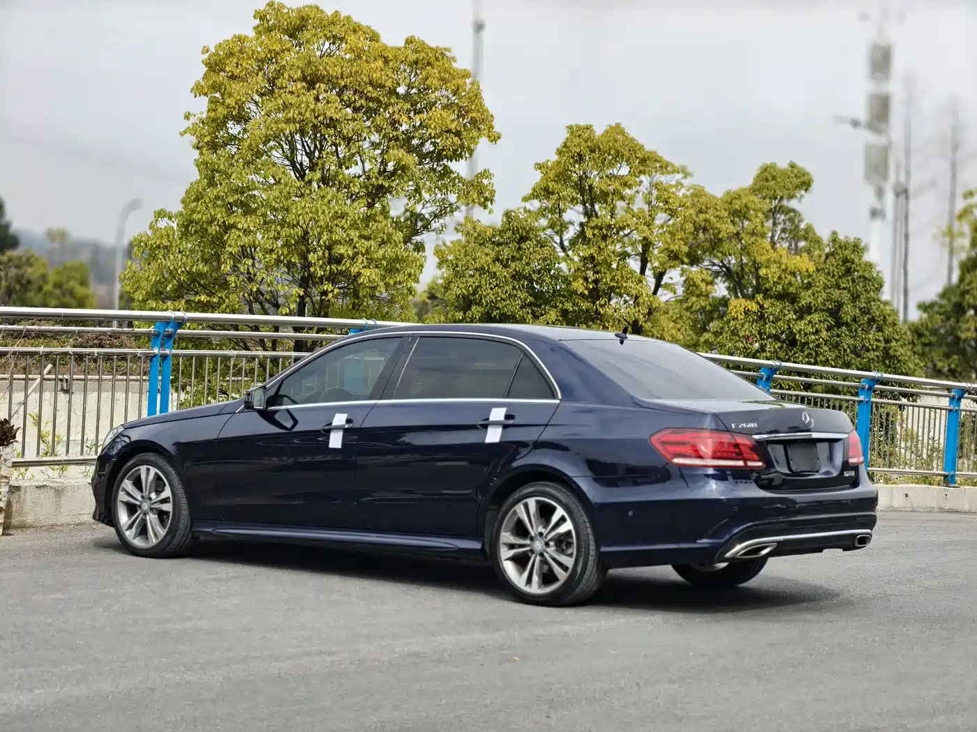 Mercedes-Benz E-Class 2015 E 260 L Luxury фото 6