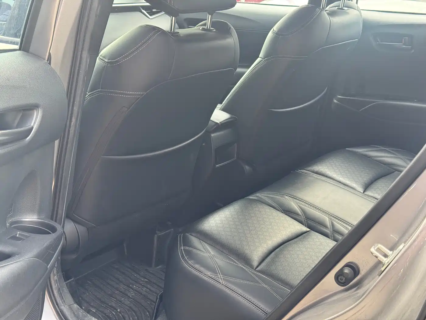 Toyota Corolla Cross 2022 2.0L Pioneer Edition фото 4
