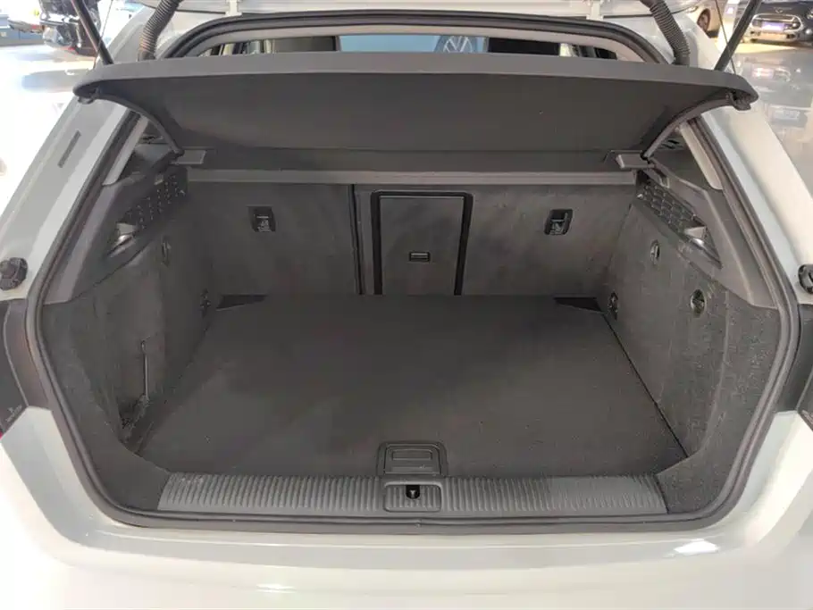 Audi A3 2018 30th Anniversary Sportback 35 TFSI Style фото 4