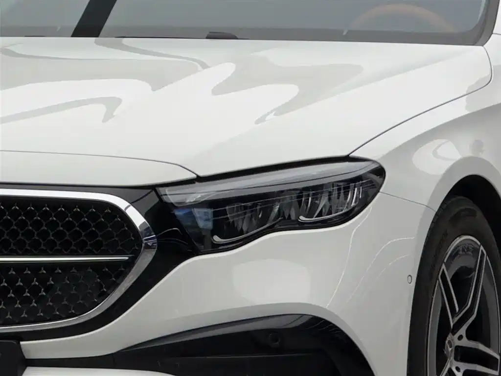MERCEDES-BENZ E-CLASS (IMPORTED)