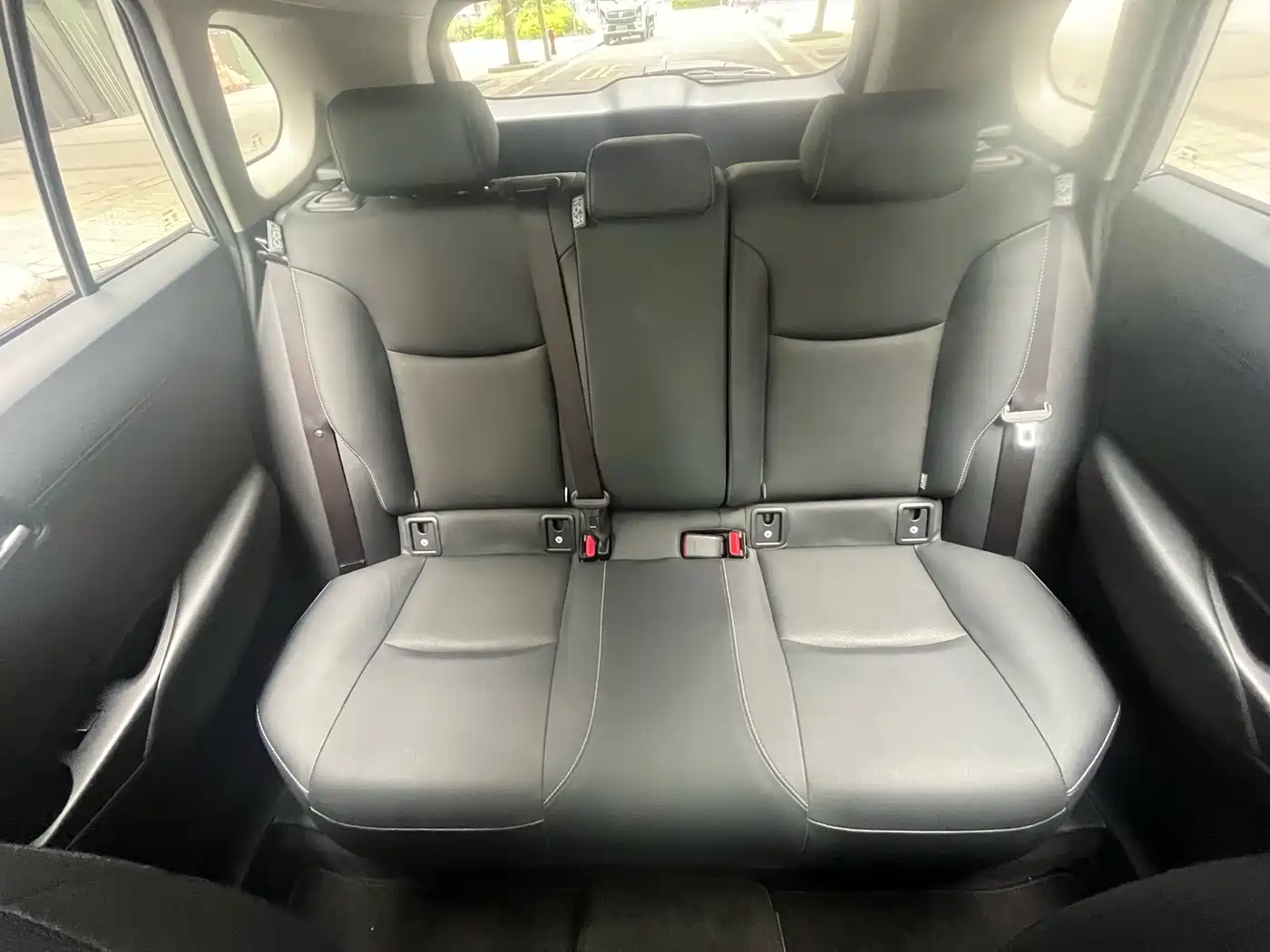 Toyota Frontlander 2023 2.0L CVT Luxury Edition фото 39