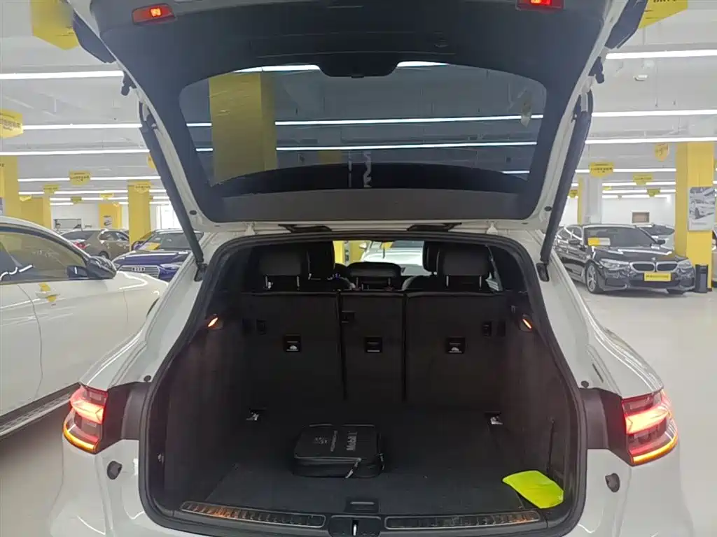 Porsche Macan 2021 Macan 2.0T фото 19