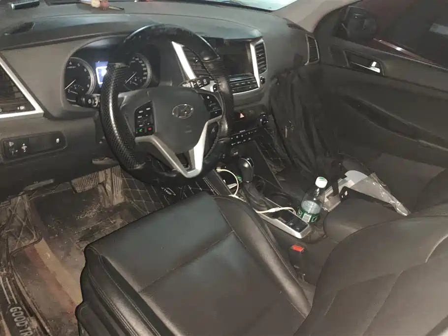 Hyundai Tucson 2015 1.6T Dual Clutch 2WD Smart фото 12