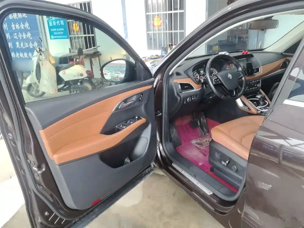 Borgward BX7 2018 2018 28T 2WD Quality Enjoy 5-Seater China V
