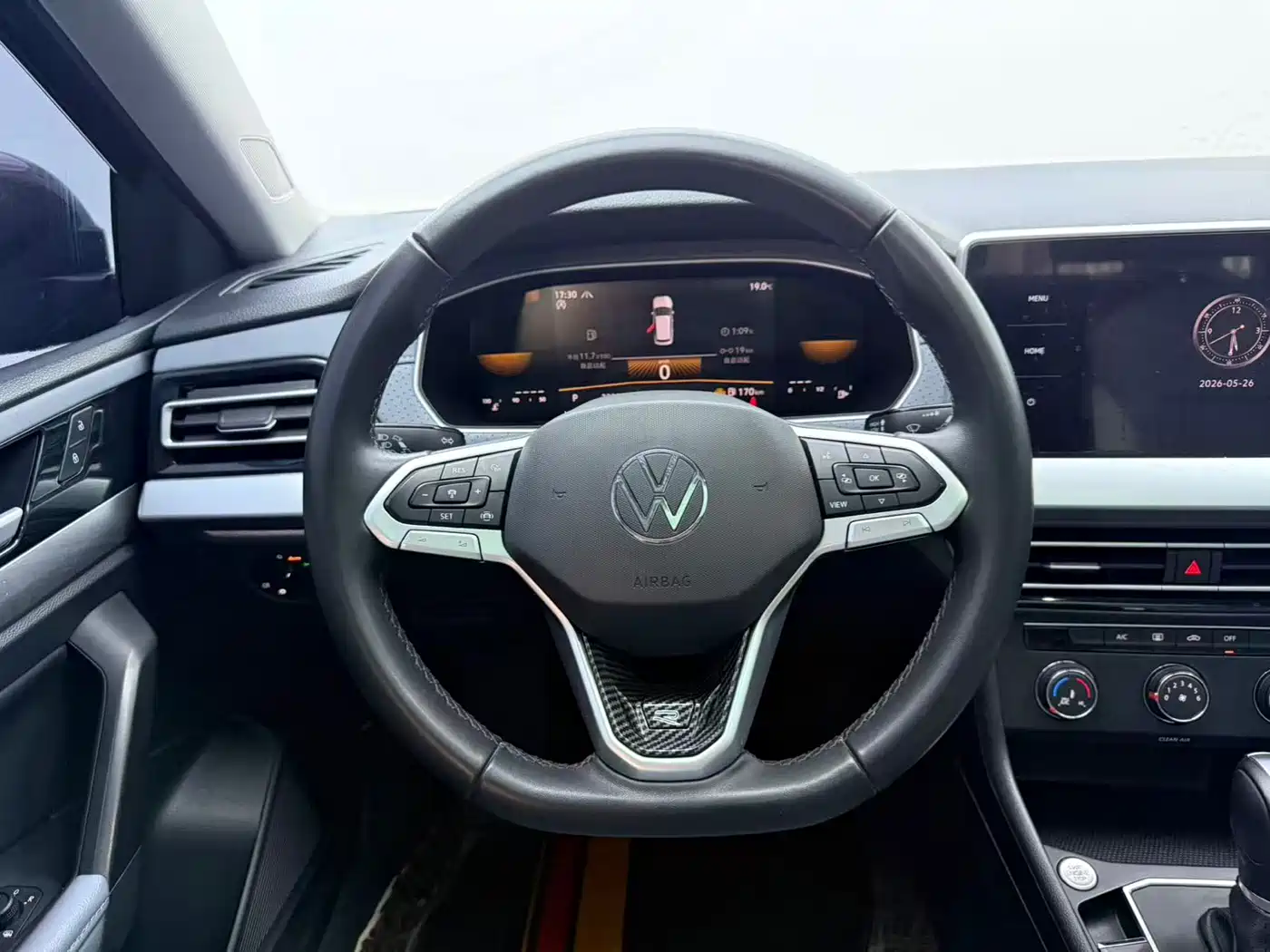 Volkswagen Lavida 2024 Model 300TSI DSG Full Comfort Edition фото 9