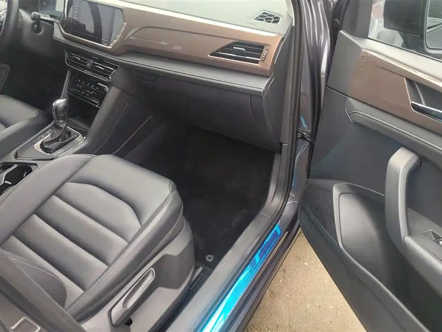 Volkswagen Tharu 2020 280TSI 2WD Comfort Edition China VI фото 8