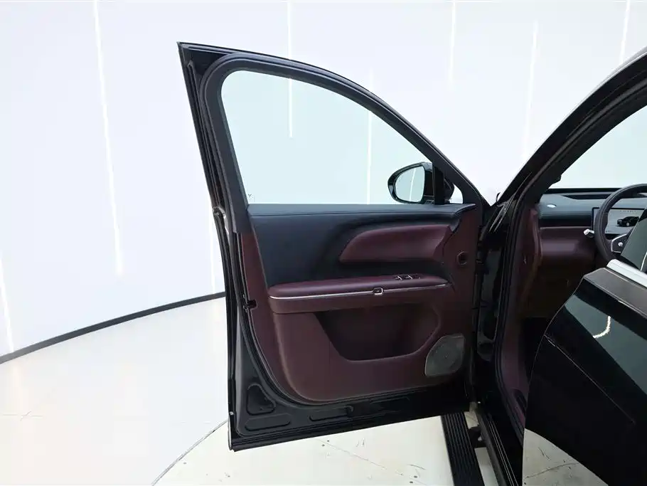 Voyah Auto VOYAH Taisan 2026 Model Base фото 30