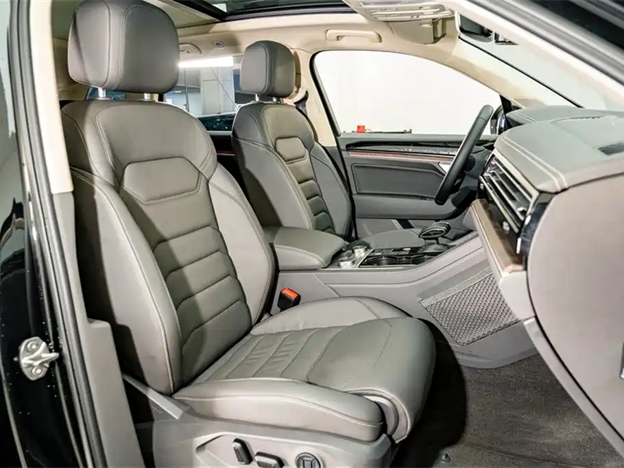 Volkswagen Touareg 2022 3.0TSI Rui Xiang Edition Gloss Black Sport Package фото 22