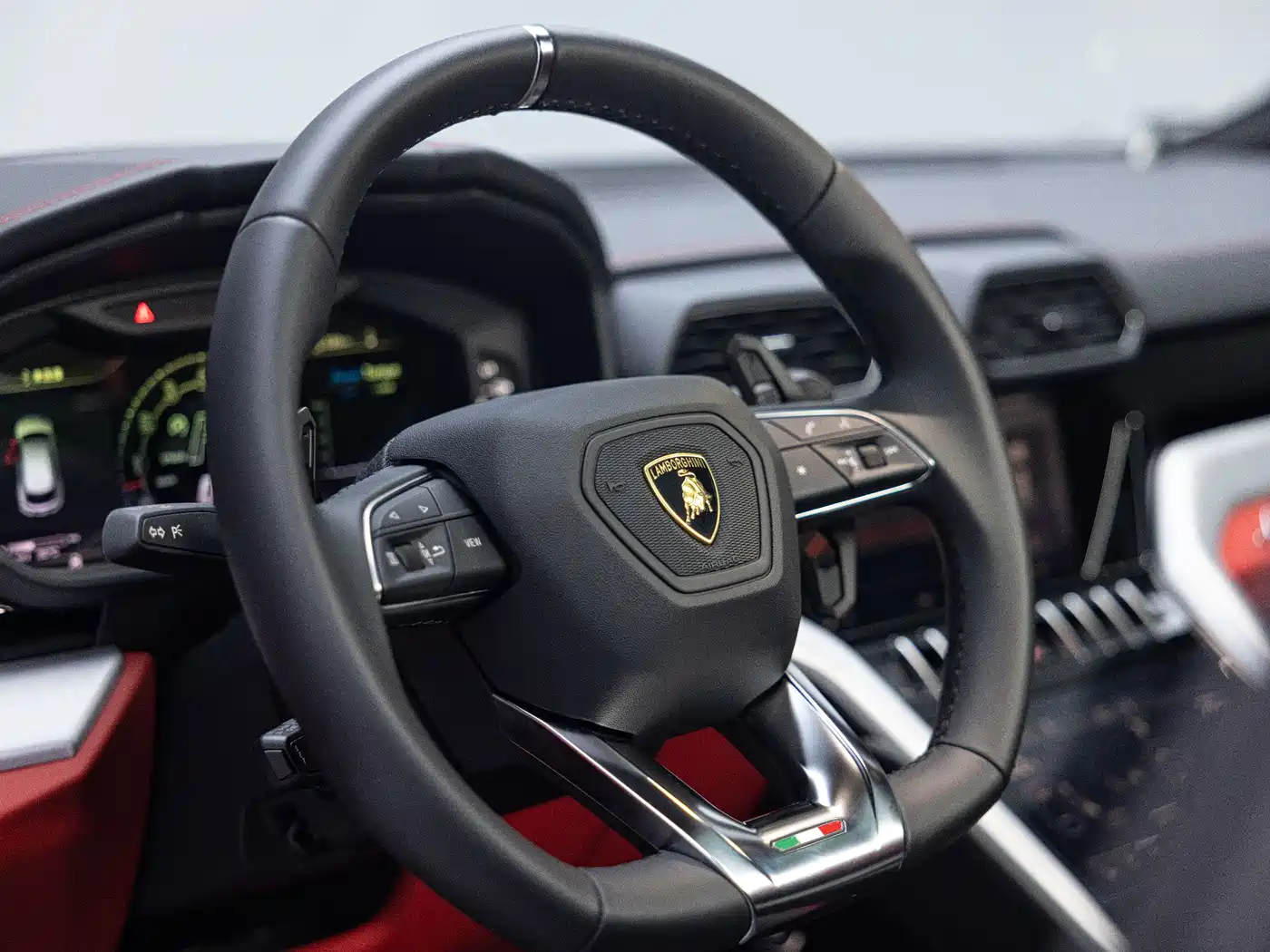 Lamborghini Urus 2023 4.0T V8 S фото 10