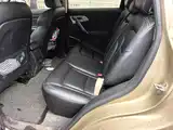 Фото 13 - Geely Atlas