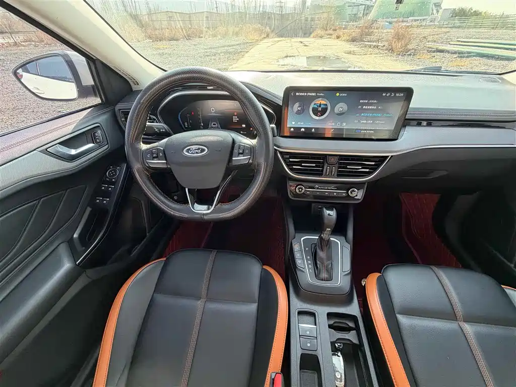 FORD FOX