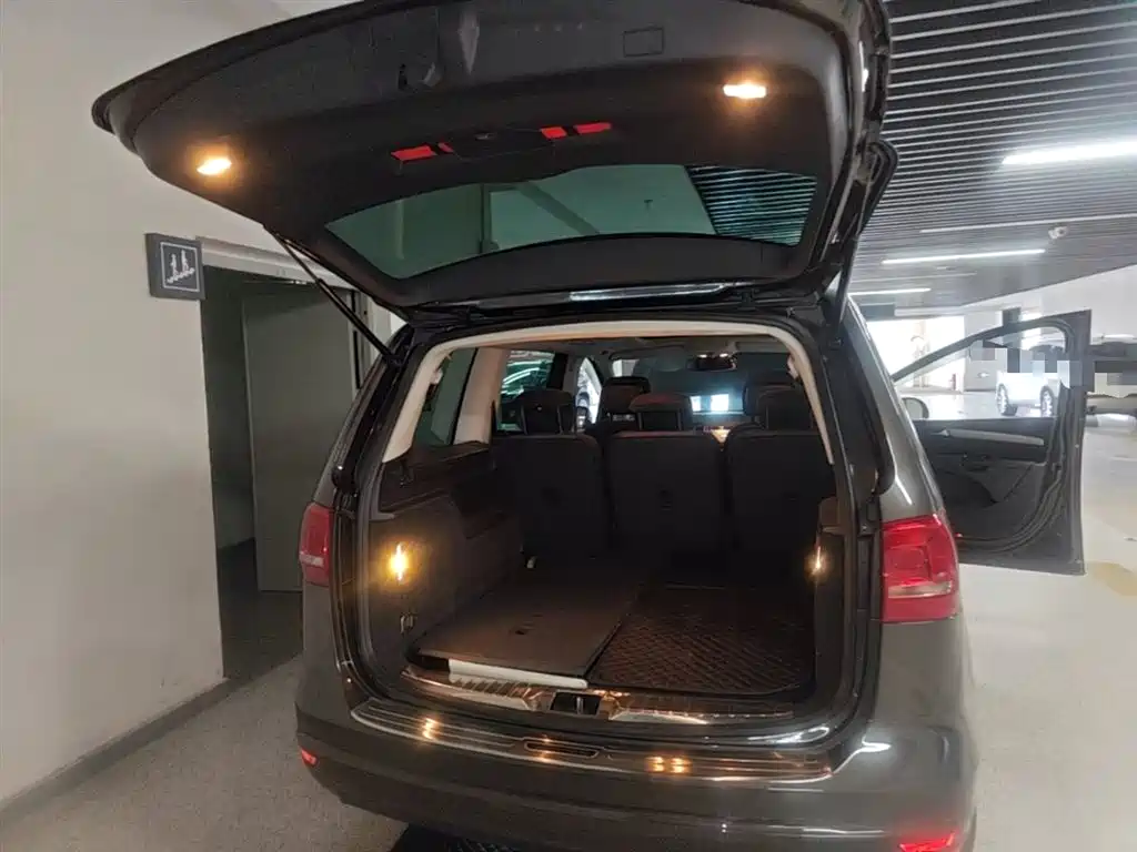 Volkswagen Sharan 2014 2.0TSI Standard фото 19