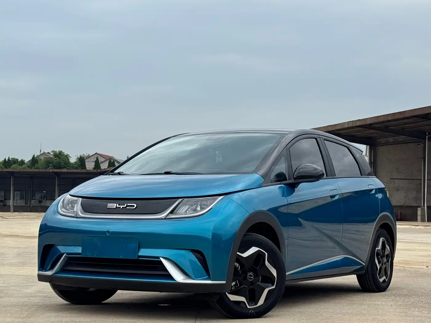 BYD Dolphin 2021 Model 405km Fashion Edition