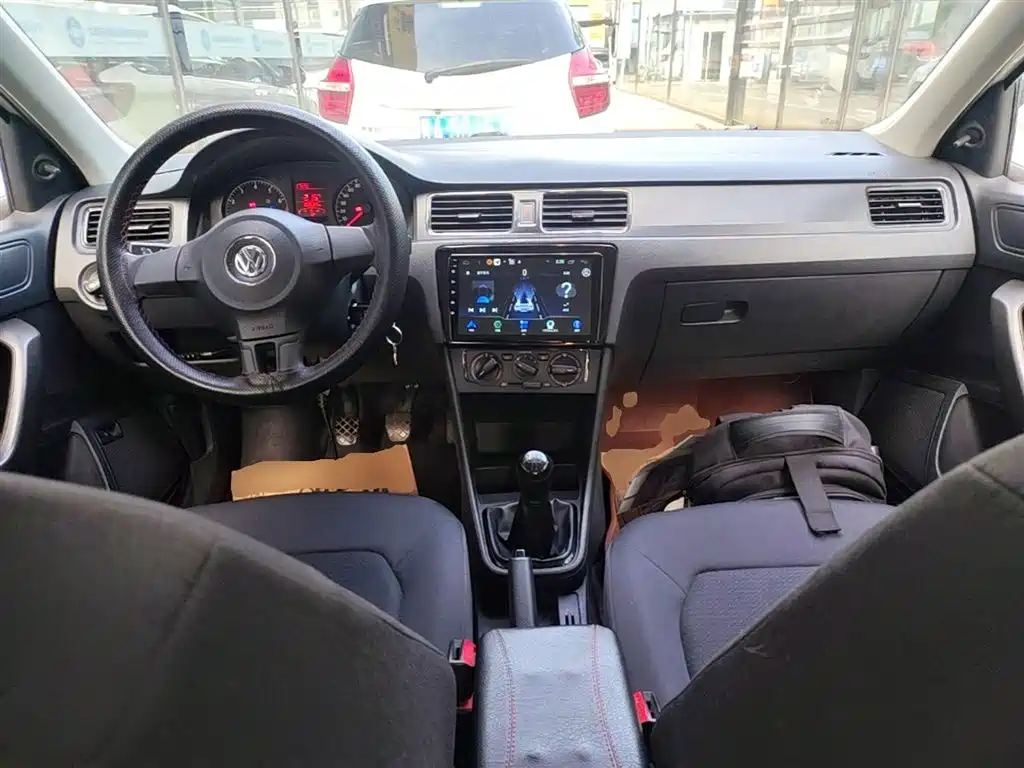 Volkswagen Santana 2015 1.4L Manual Trend Edition фото 10